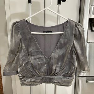 Women’s cropped Zara blouse